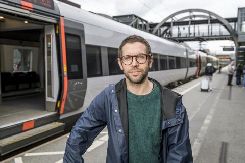 Jens Alm med sin cykel på Lund C