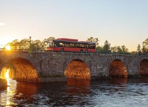 Buss på bro över Klarälven